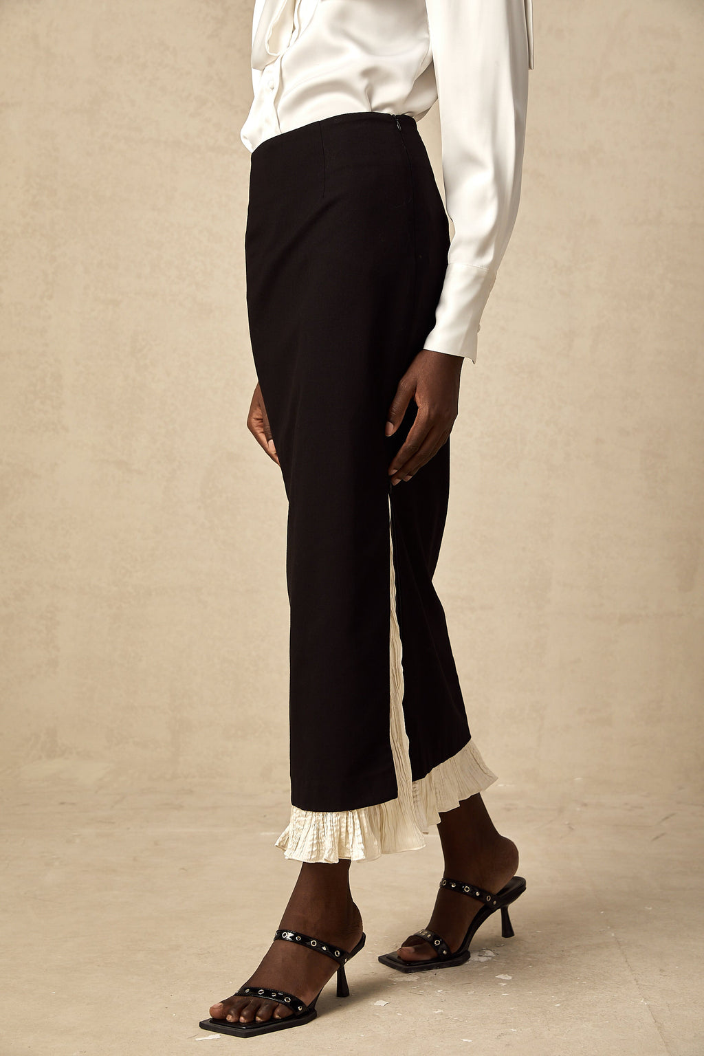 Heloise Shorts by SIENA - image 7