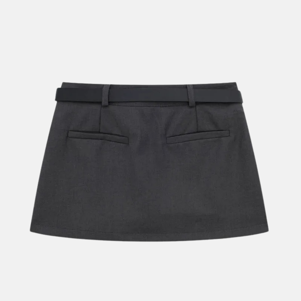 Roma Shorts by SIENA - image 2